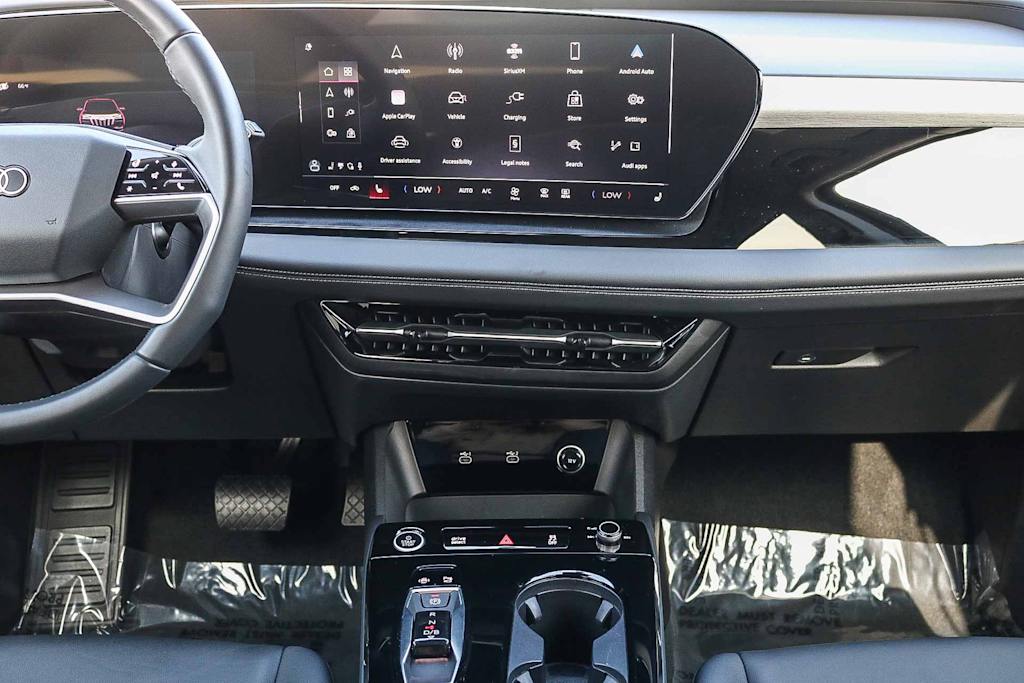 Thumbnail: 2025 Audi Q6 e-tron - 12