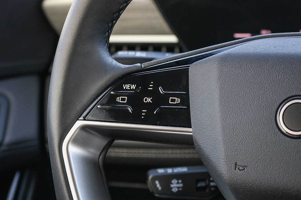 Thumbnail: 2025 Audi Q6 e-tron - 26