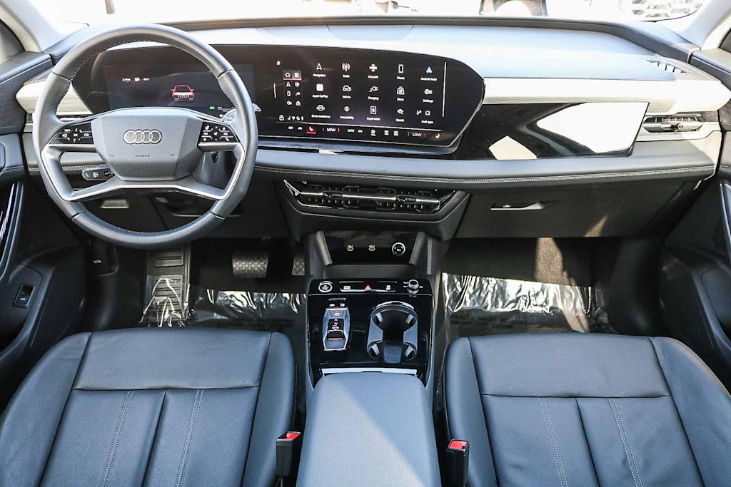 Thumbnail: 2025 Audi Q6 e-tron - 2