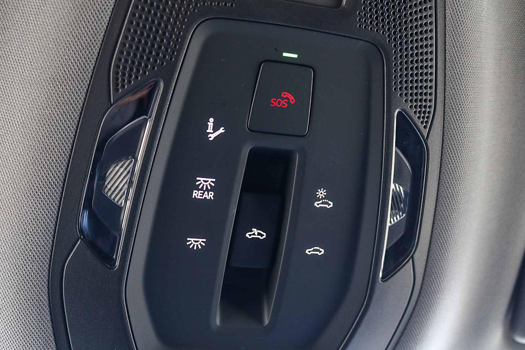 Thumbnail: 2025 Audi Q6 e-tron - 38