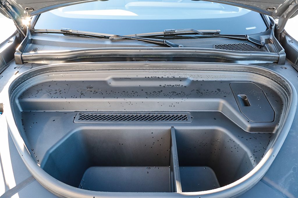 Thumbnail: 2025 Audi Q6 e-tron - 40