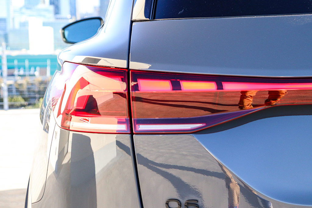 Thumbnail: 2025 Audi Q6 e-tron - 24