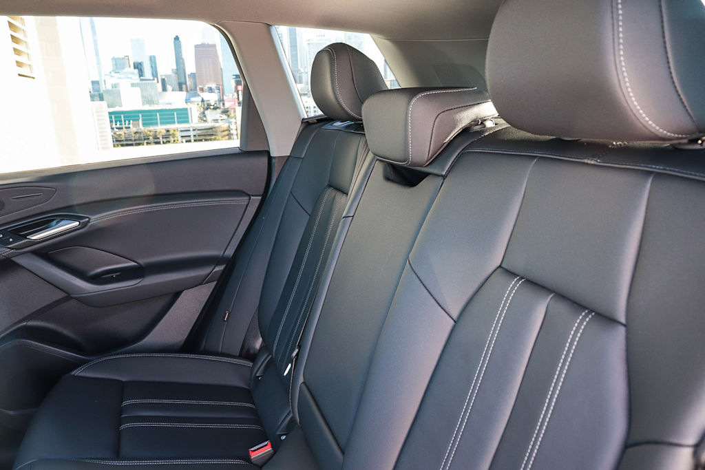 Thumbnail: 2025 Audi Q6 e-tron - 10