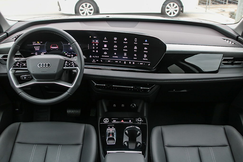 Thumbnail: 2025 Audi Q6 e-tron - 2