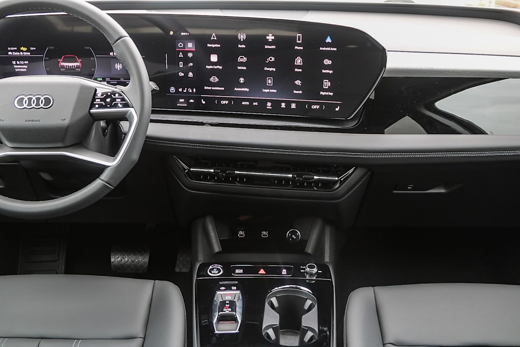 Thumbnail: 2025 Audi Q6 e-tron - 8