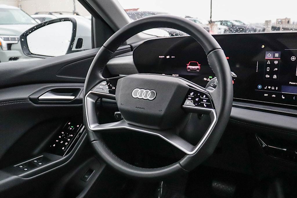 Thumbnail: 2025 Audi Q6 e-tron - 13