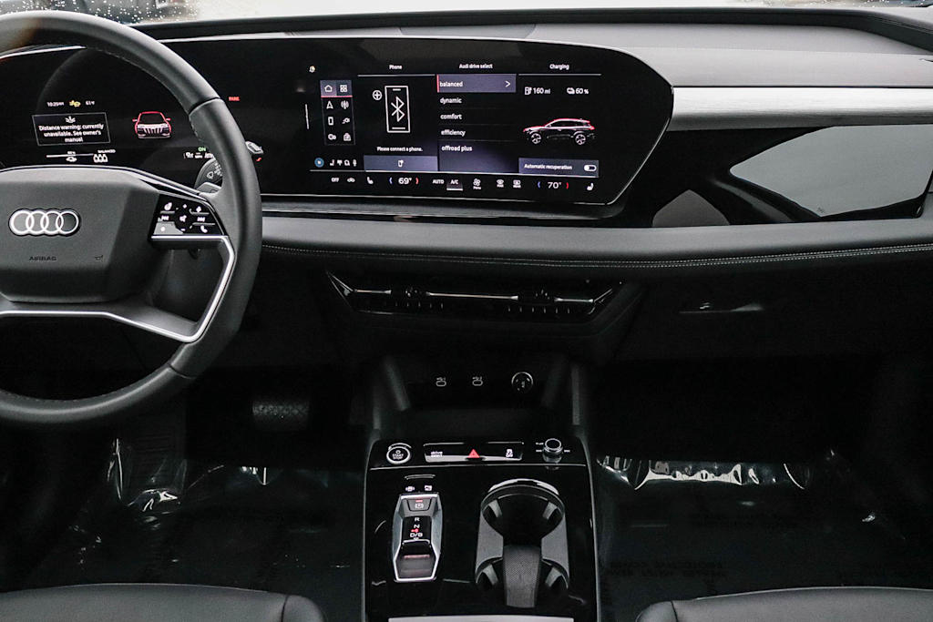 Thumbnail: 2025 Audi Q6 e-tron - 9