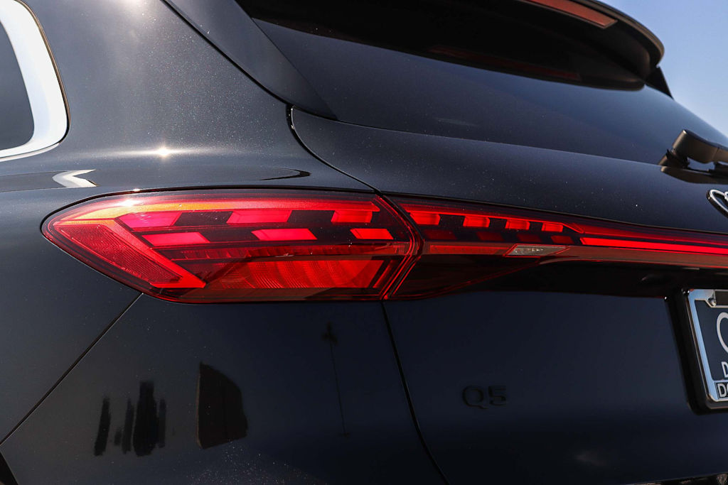 Thumbnail: 2025 Audi Q5 - 24