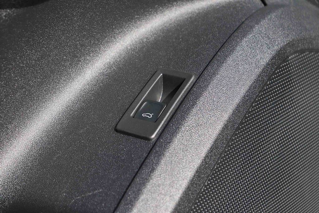 Thumbnail: 2025 Audi Q5 - 17