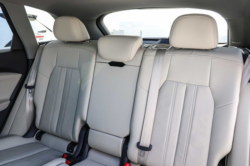 Thumbnail: 2025 Audi Q5 - 12