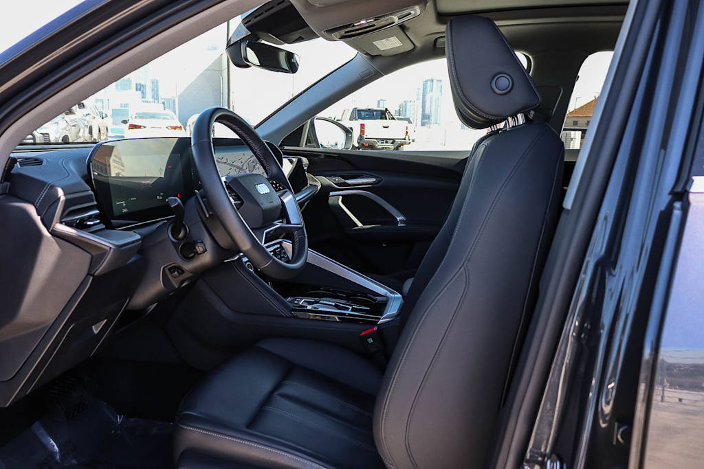 Thumbnail: 2025 Audi Q5 - 11