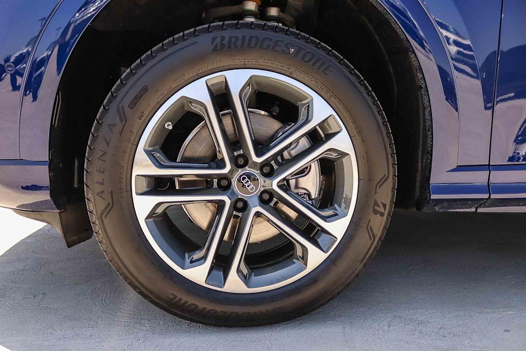 Thumbnail: 2026 Audi Q5 - 23
