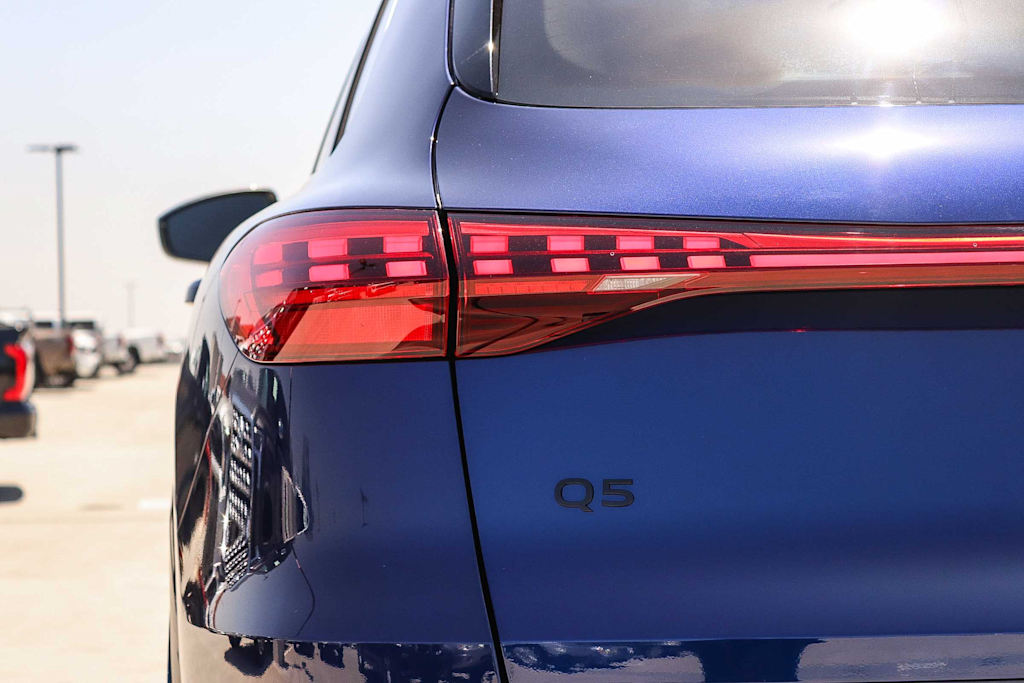 Thumbnail: 2026 Audi Q5 - 22