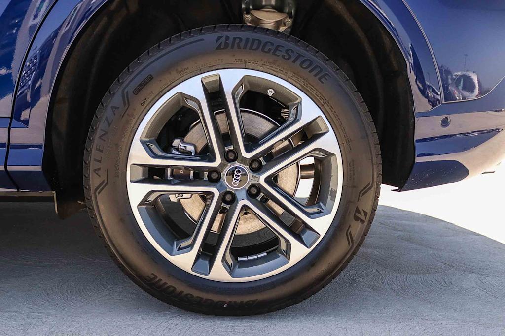 Thumbnail: 2026 Audi Q5 - 7