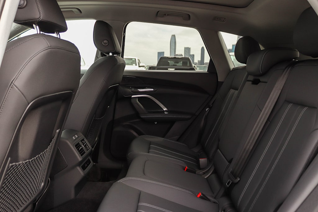 Thumbnail: 2026 Audi Q5 - 12