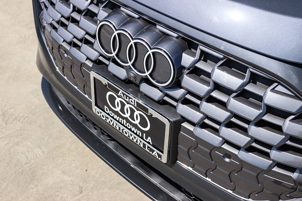 Thumbnail: 2026 Audi Q5 - 6
