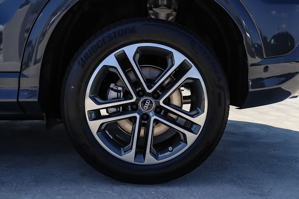 Thumbnail: 2026 Audi Q5 - 7