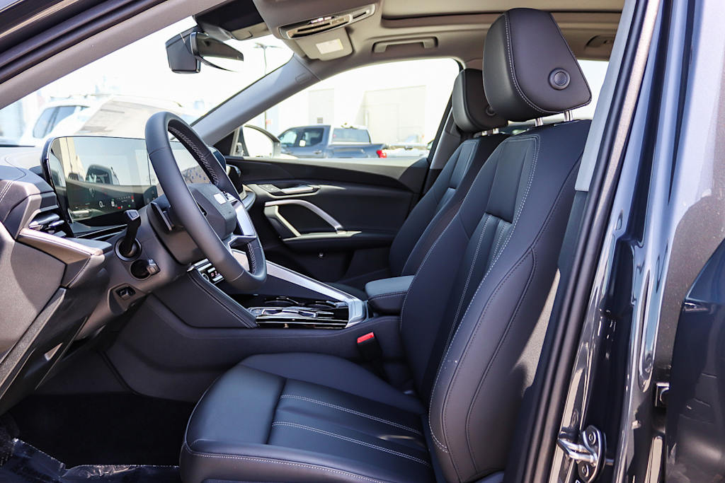 Thumbnail: 2026 Audi Q5 - 11