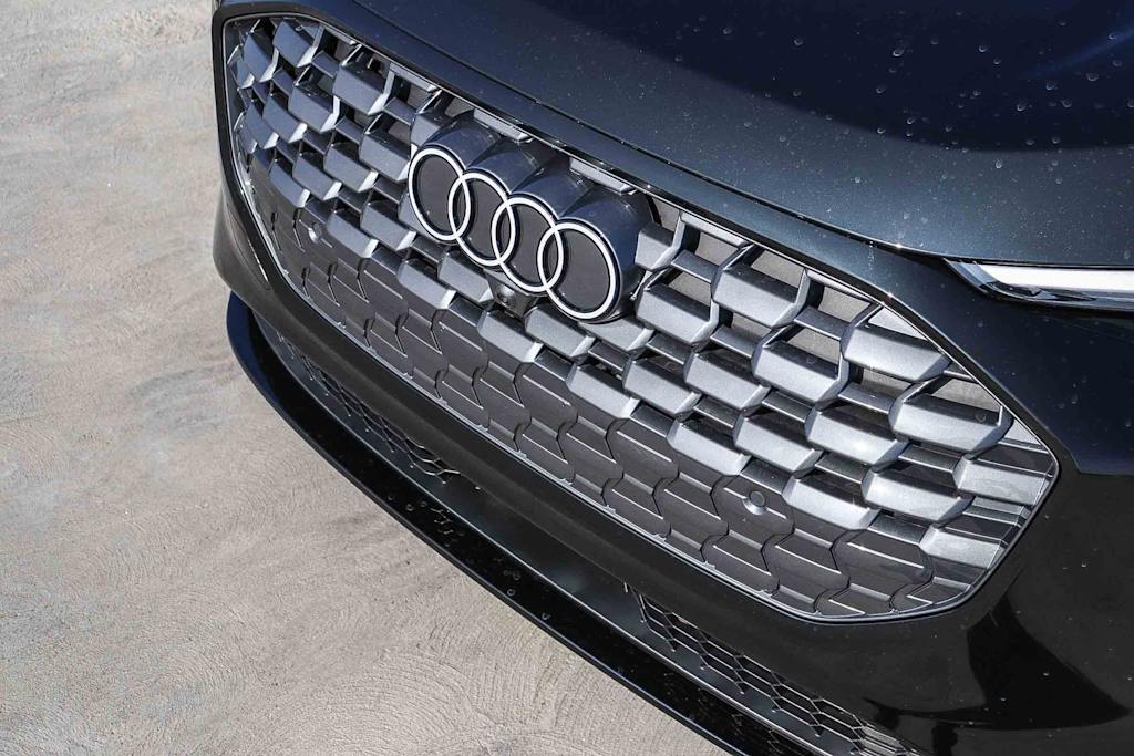 Thumbnail: 2025 Audi Q5 - 6