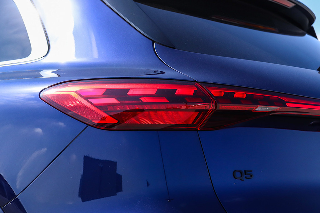 Thumbnail: 2025 Audi Q5 - 23