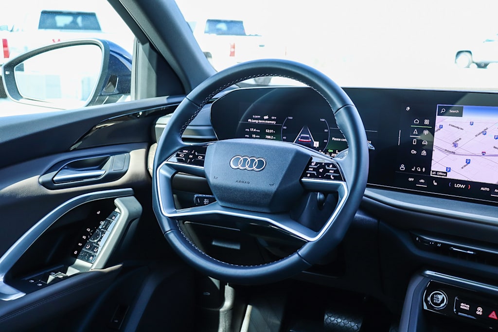 Thumbnail: 2025 Audi Q5 - 9