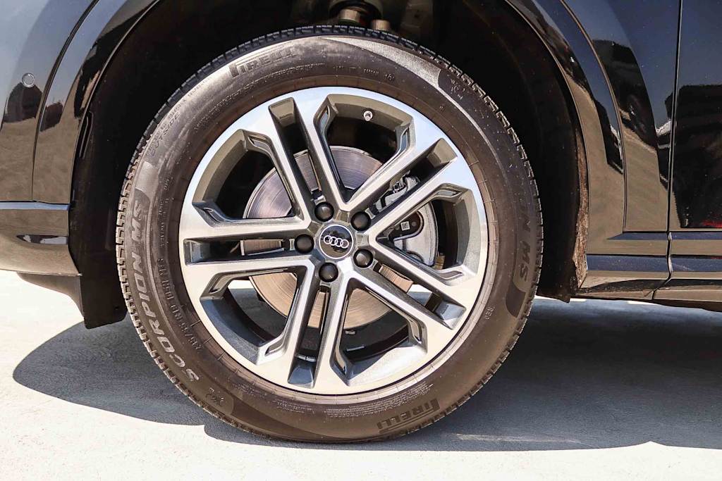 Thumbnail: 2025 Audi Q5 - 25
