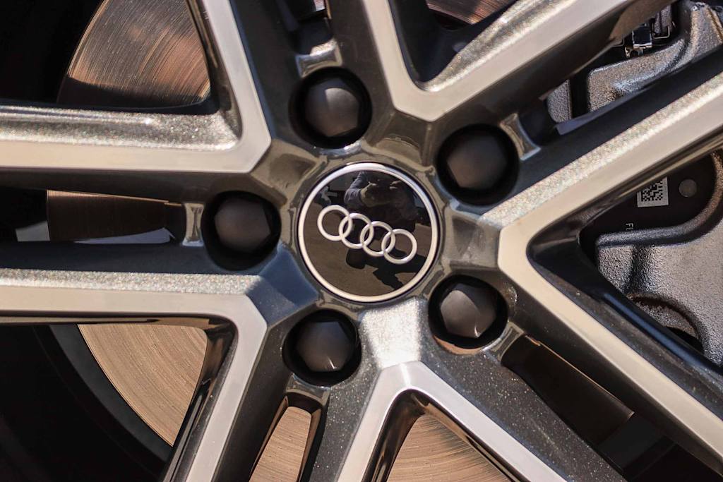 Thumbnail: 2025 Audi Q5 - 14