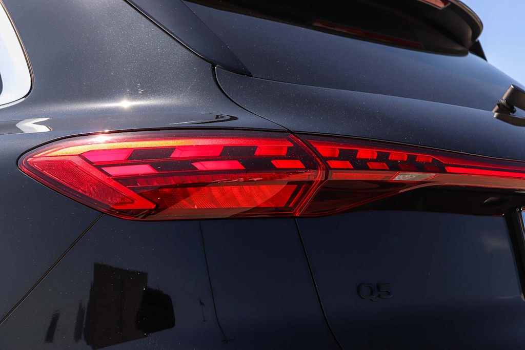 Thumbnail: 2025 Audi Q5 - 24