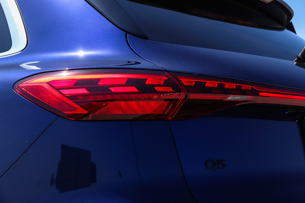 Thumbnail: 2025 Audi Q5 - 22