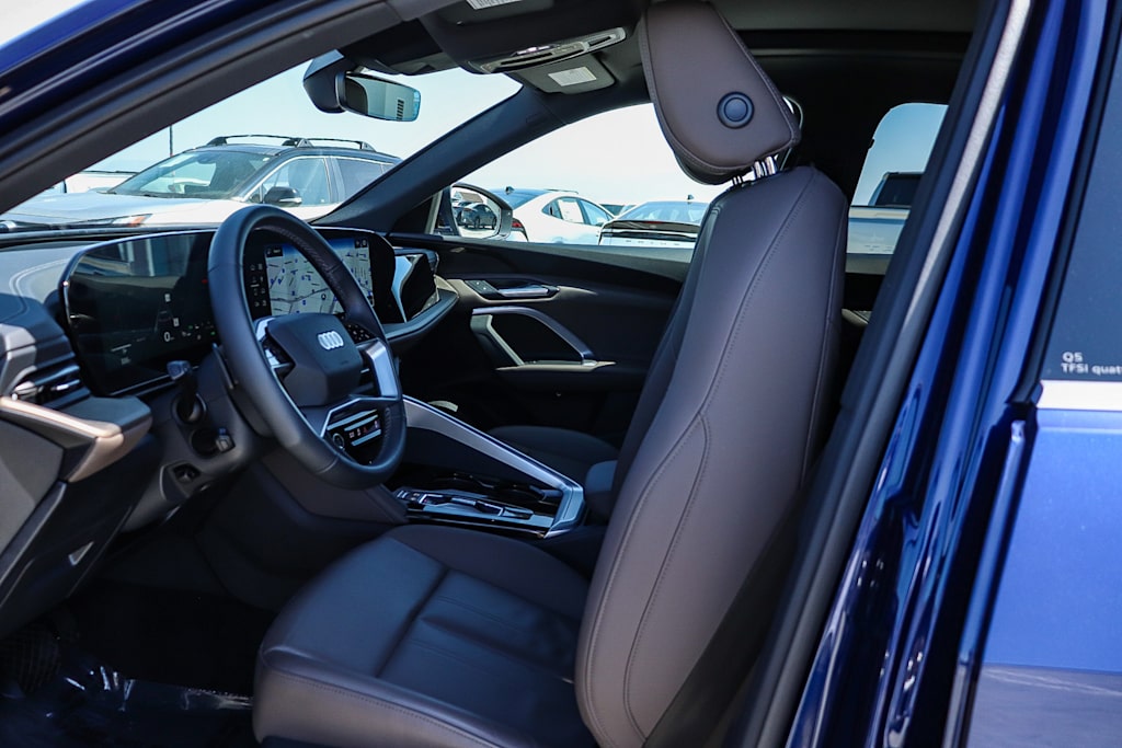 Thumbnail: 2025 Audi Q5 - 11