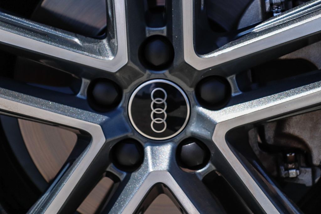 Thumbnail: 2025 Audi Q5 - 24