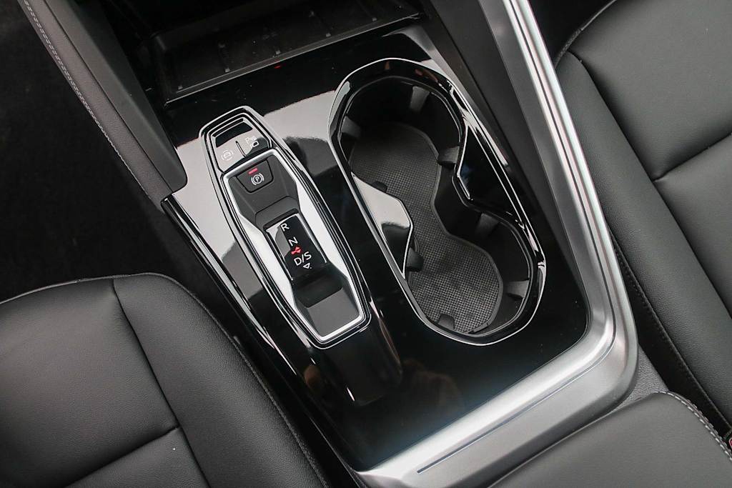 Thumbnail: 2025 Audi Q5 - 13