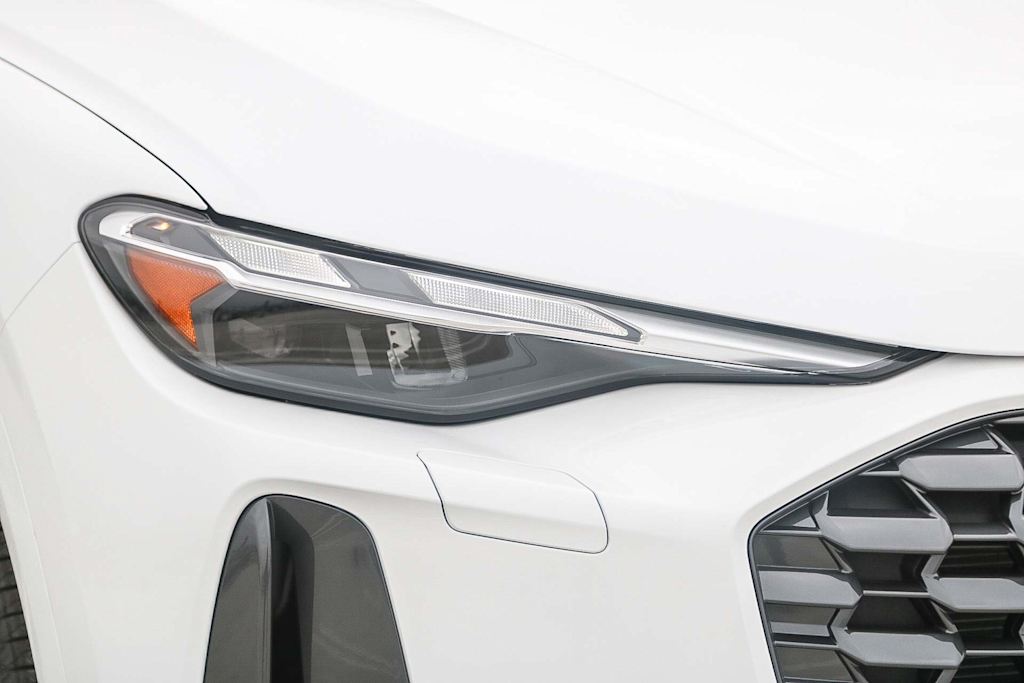 Thumbnail: 2025 Audi Q5 - 18