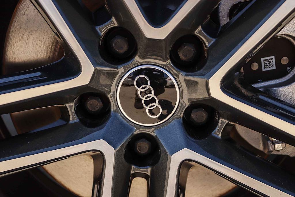 Thumbnail: 2026 Audi Q5 - 13