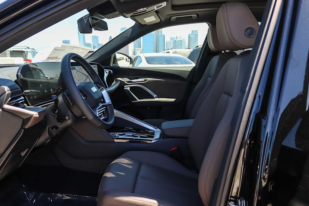 Thumbnail: 2026 Audi Q5 - 10