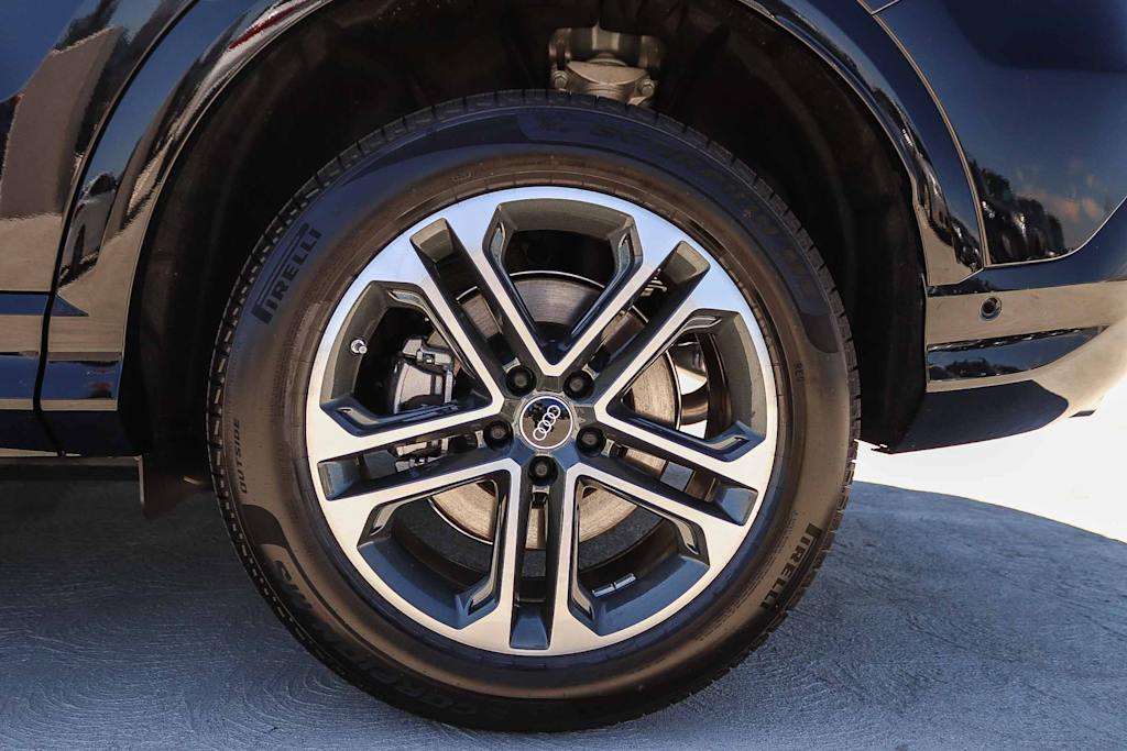 Thumbnail: 2026 Audi Q5 - 6