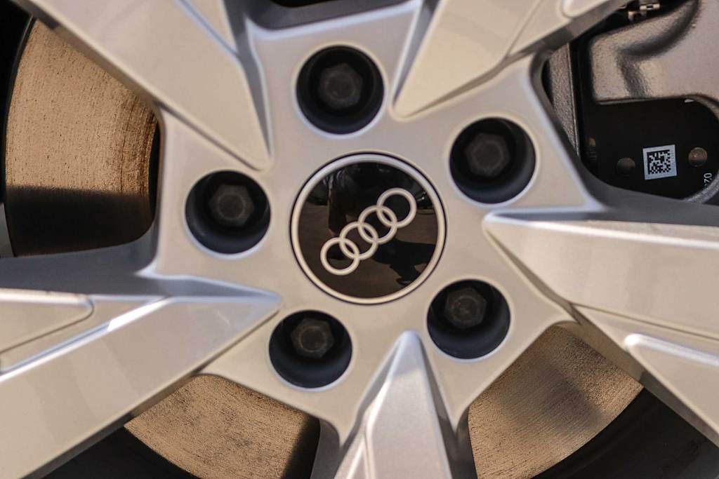 Thumbnail: 2026 Audi Q5 - 14