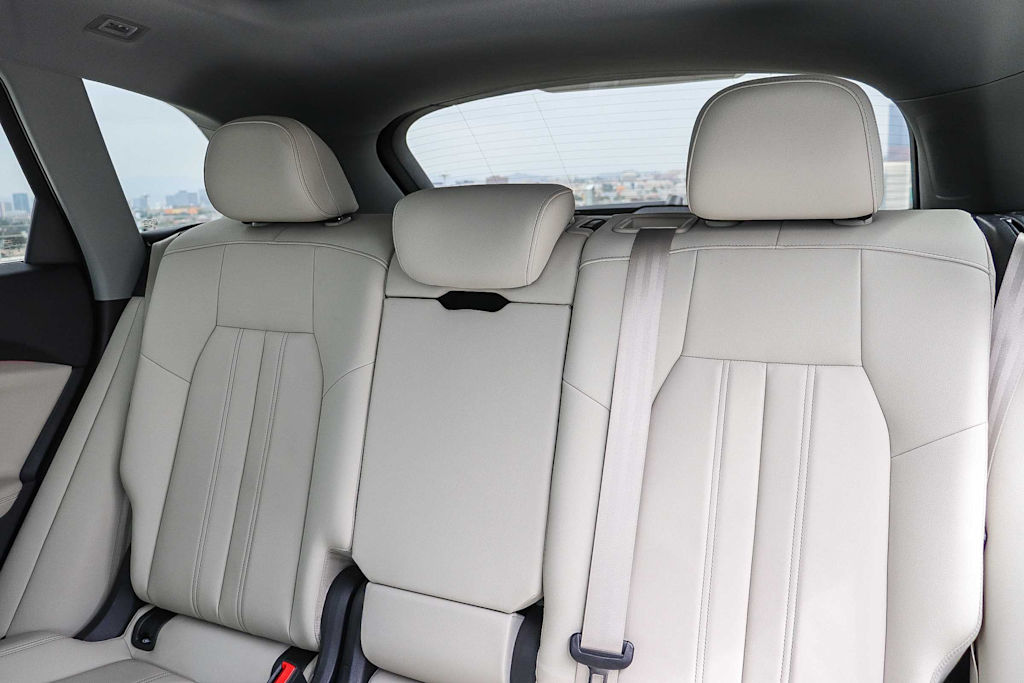 Thumbnail: 2025 Audi Q5 - 12