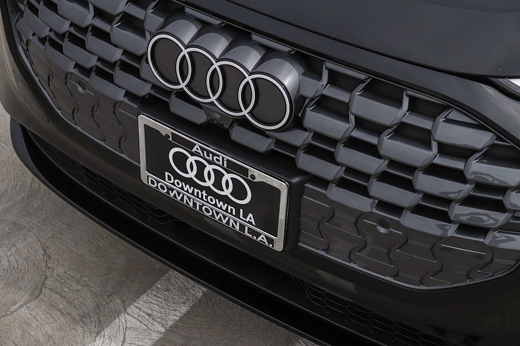 Thumbnail: 2025 Audi Q5 - 6