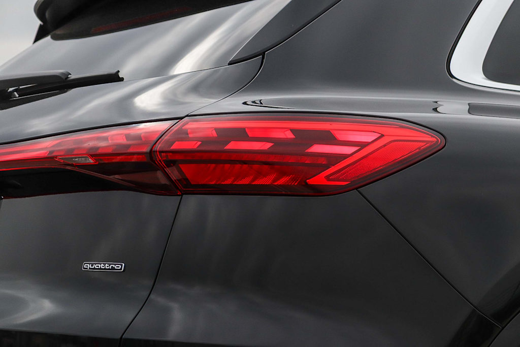 Thumbnail: 2025 Audi Q5 - 23
