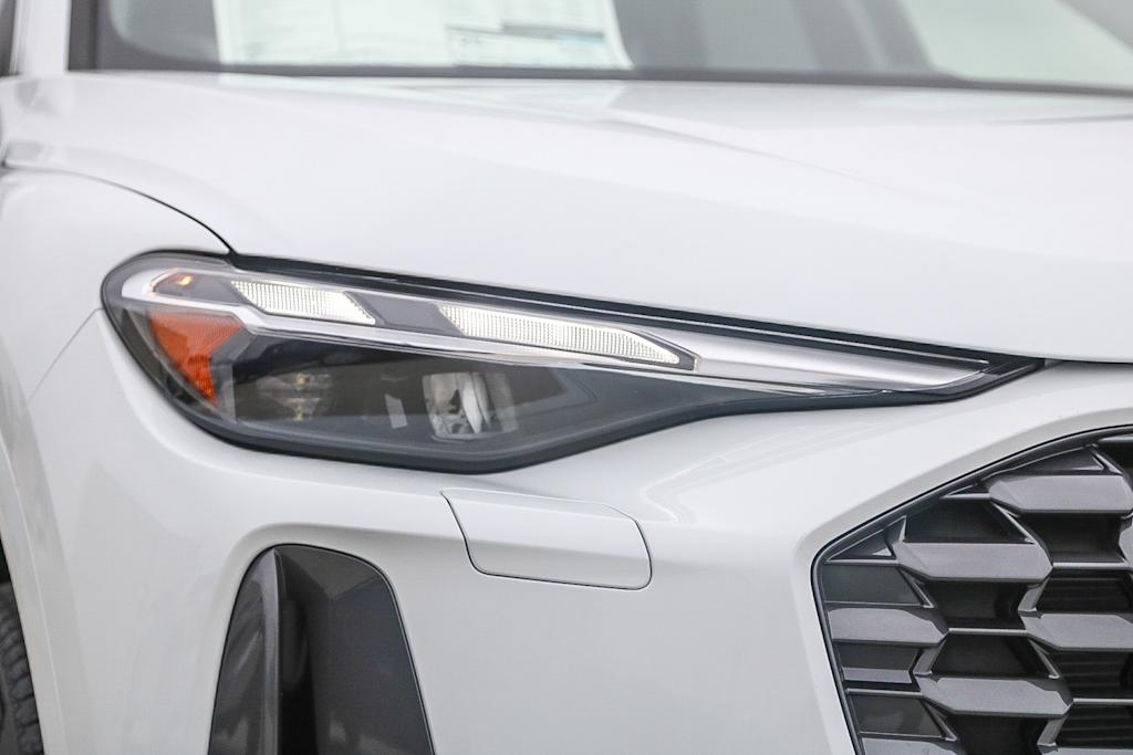 Thumbnail: 2025 Audi Q5 - 18