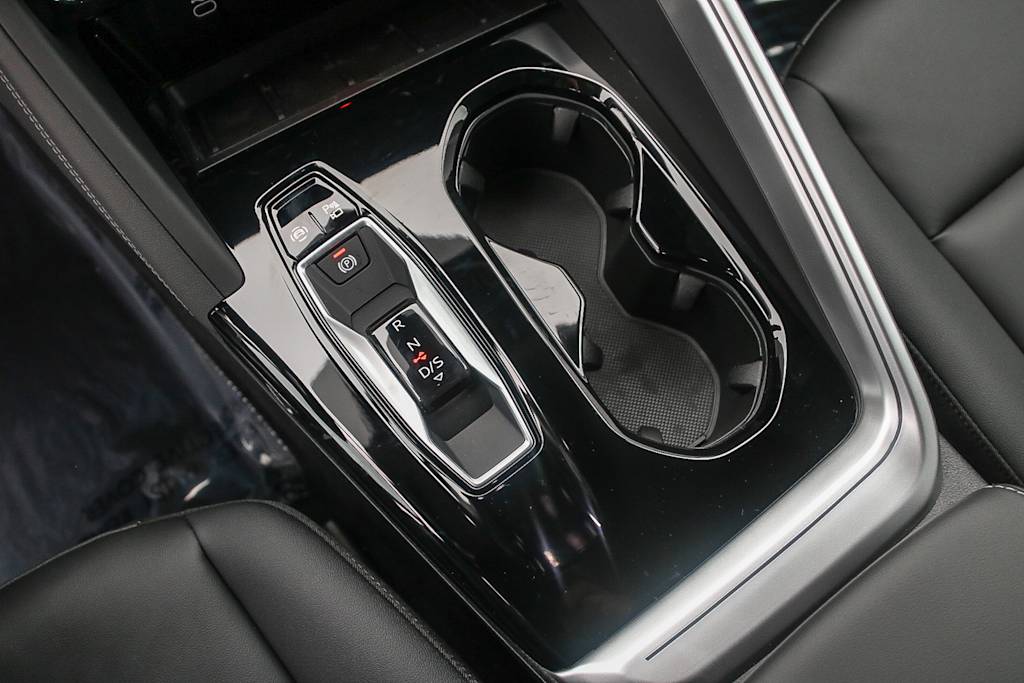 Thumbnail: 2025 Audi Q5 - 13