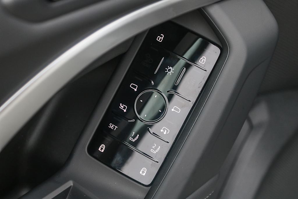 Thumbnail: 2025 Audi Q5 - 27