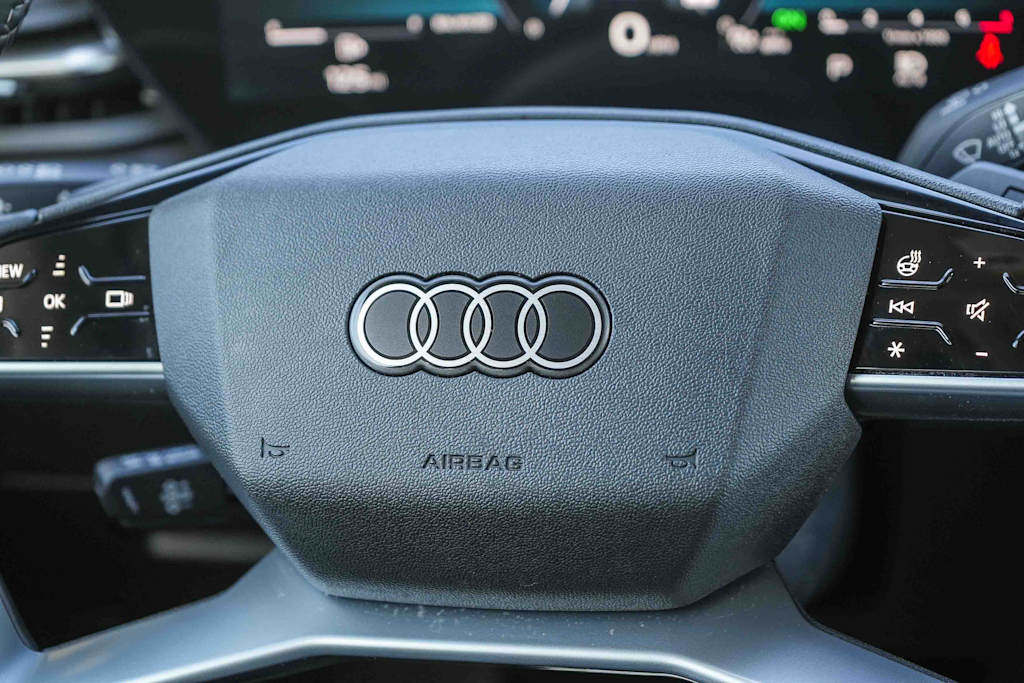 Thumbnail: 2025 Audi Q5 - 30
