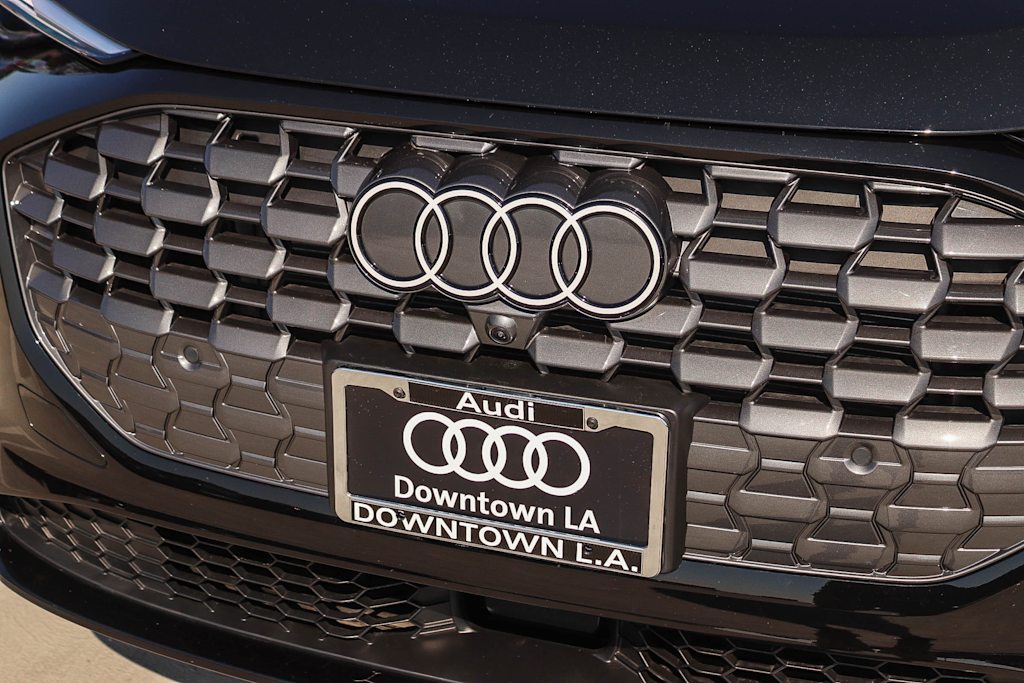 Thumbnail: 2025 Audi Q5 - 20