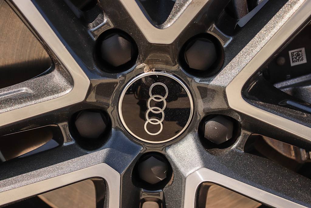 Thumbnail: 2025 Audi Q5 - 13