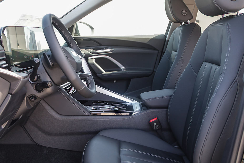 Thumbnail: 2025 Audi Q5 - 10