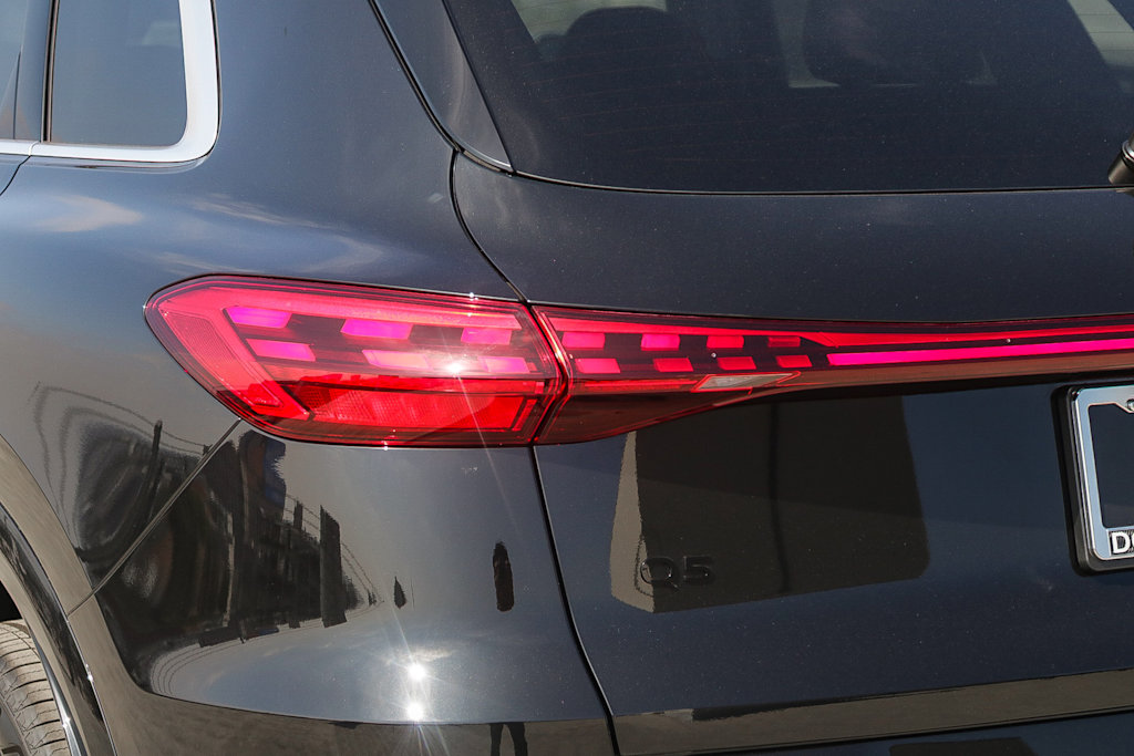 Thumbnail: 2025 Audi Q5 - 20