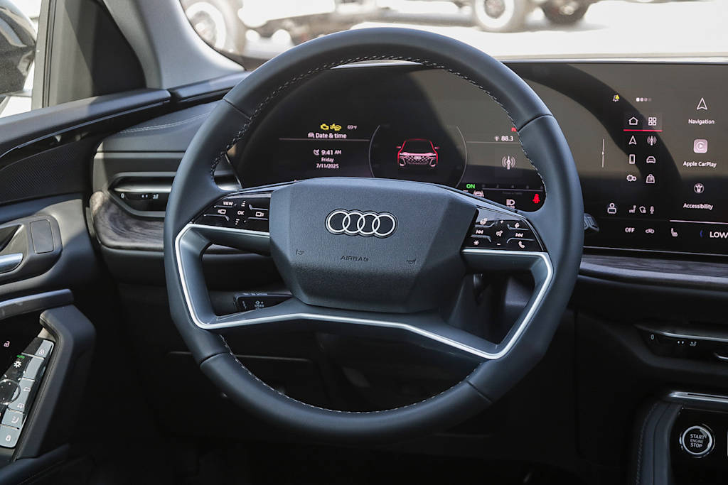 Thumbnail: 2025 Audi Q5 - 8