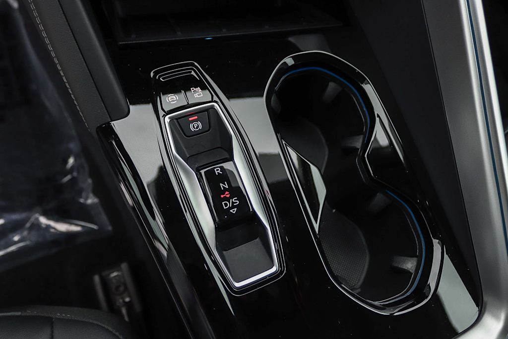 Thumbnail: 2025 Audi Q5 - 14